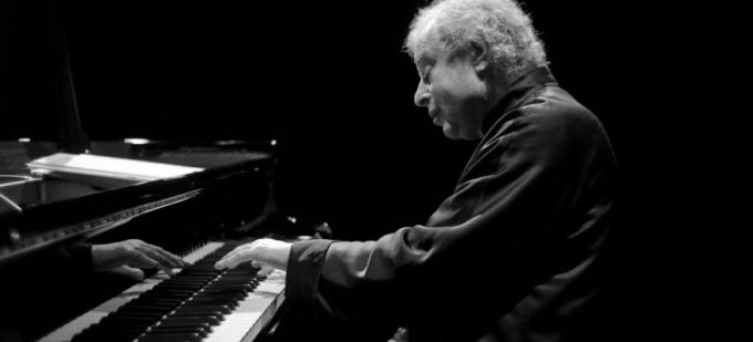 Seattle Symphony Orchestra: Andras Schiff Conducts and Plays at Benaroya Hall